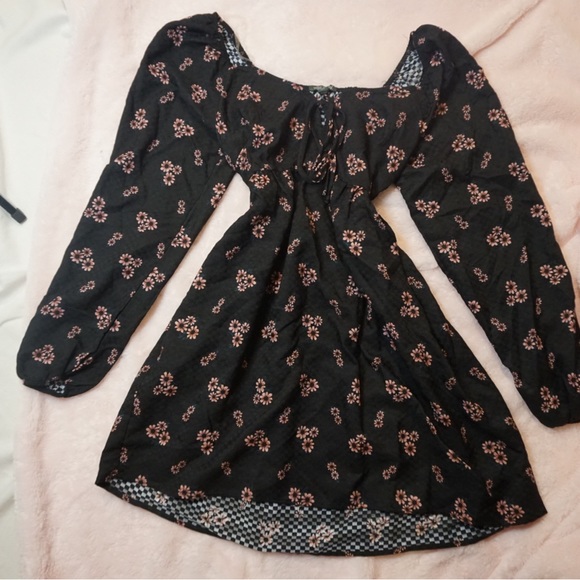 Long sleeves mini dress - Picture 4 of 6